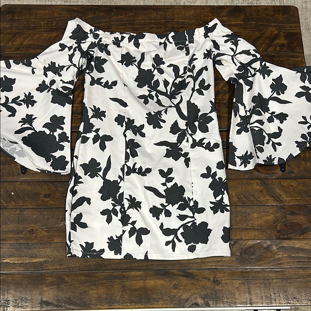 Jealous Tomato Floral Off-Shoulder dress